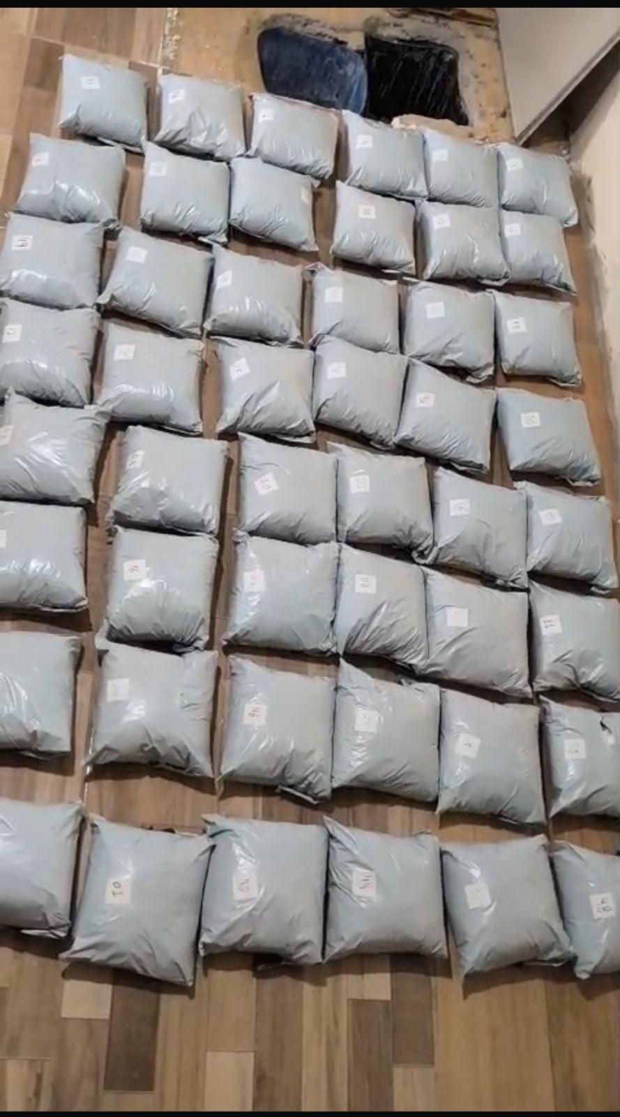 Mulher é presa por transportar 50 kg de cocaína em Campinas