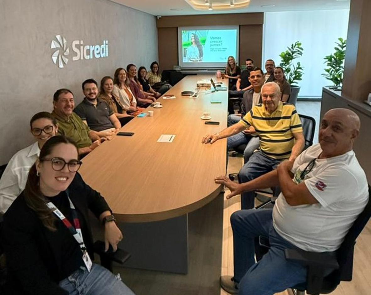 “Programa Crescer” tema de palestra do SICREDI aos associados itatibenses
