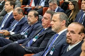 Defesas de Bolsonaro e de outros réus contestam execução das penas