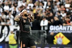 Memphis desencanta, encerra jejum e ajuda Corinthians a derrotar o Grêmio pelo Brasileirão