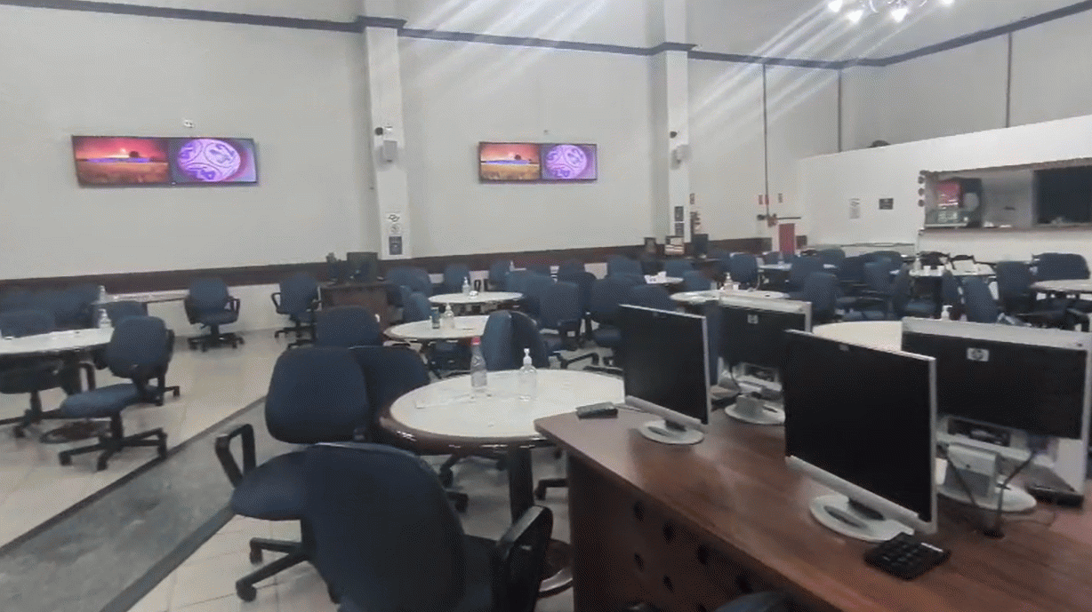 Polícia fecha bingo clandestino na esquina da Barão de Jaguara com General Osório