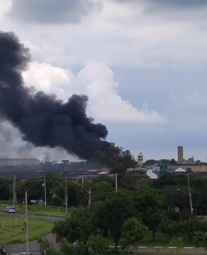 Rebelião na Penitenciária 3 em Hortolândia gera enorme coluna de fumaça