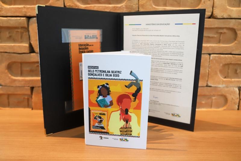 Vinhedo recebe do MEC o Selo Petronilha 2025 por ações de equidade racial na educação