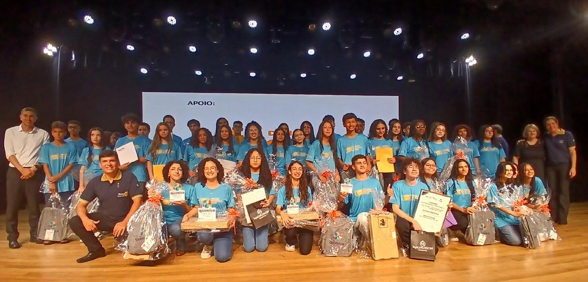 Gianluca Battista, da Emeb Sônia Rita, é o grande vencedor do prêmio Melhor Estudante 2025