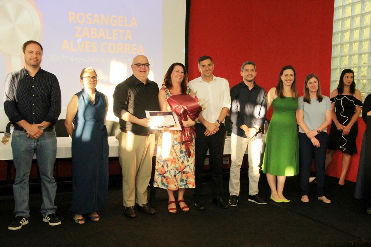 Prêmio Saúde Mais Forte celebra terceira edição reconhecendo dedicação de profissionais da rede municipal Prêmio Saúde Mais Forte celebra terceira edição reconhecendo dedicação de profissionais da rede municipal