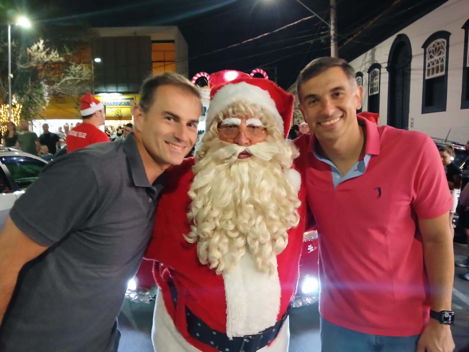 Descida do Papai Noel na Glicério
