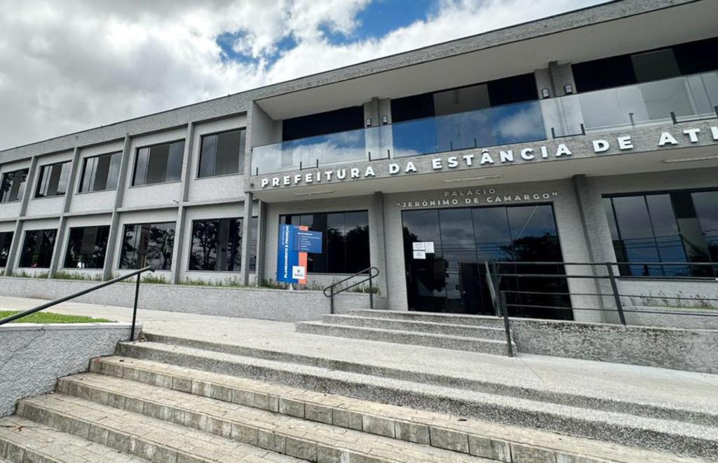 Atibaia garante R$ 1,7 milhão do Estado para recapeamento