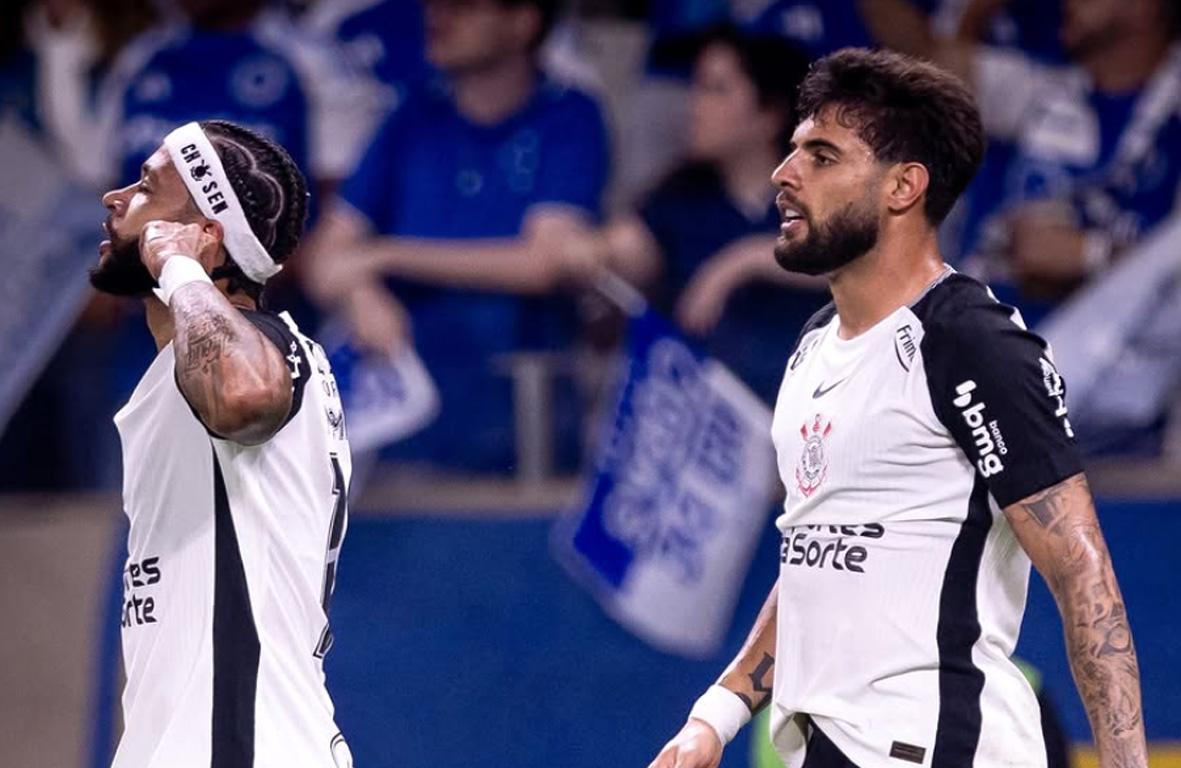 Corinthians bate Cruzeiro em Belo Horizonte e abre vantagem na semifinal