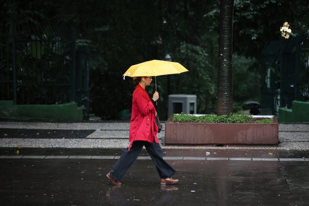 Defesa Civil faz alerta para risco de temporal em cidades da RMC entre terça e quarta-feira