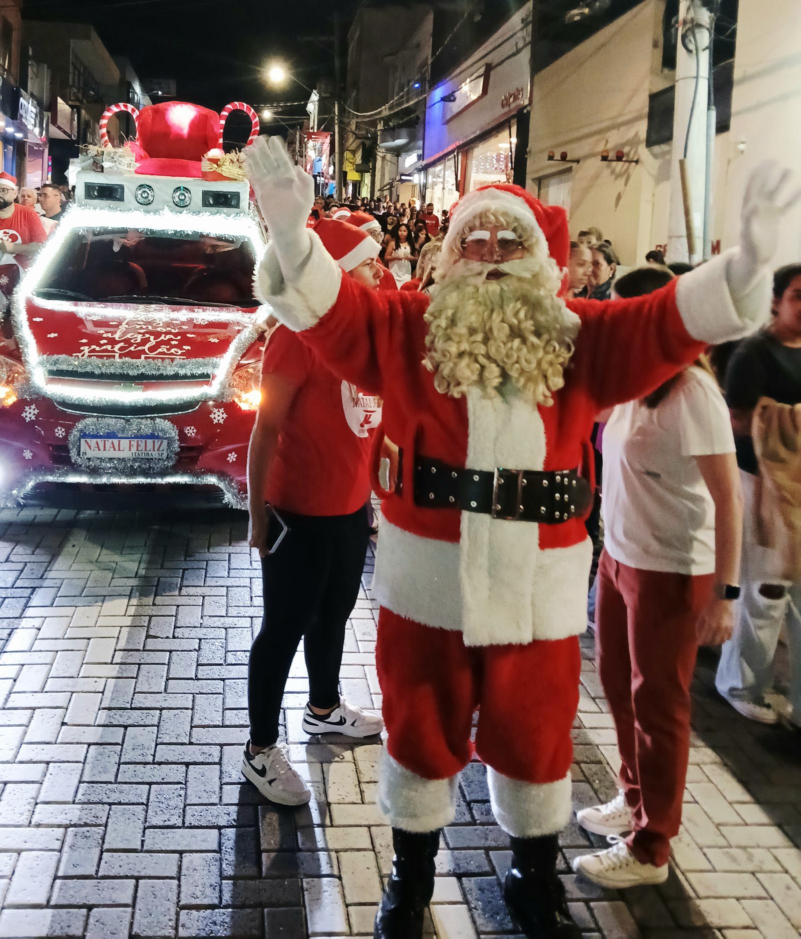 Descida do Papai Noel na Glicério