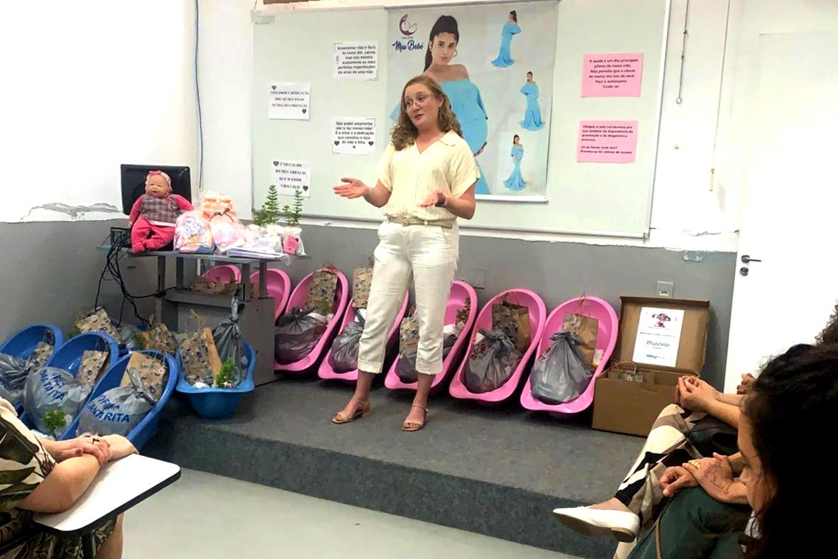 Fundo Social entrega 21 enxovais a gestantes pelo Projeto Meu Bebê