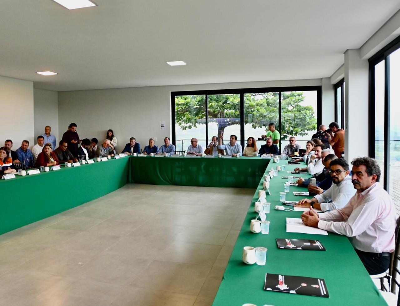 Governo do Estado apresenta sistema adutor das represas de Amparo e Pedreira em reunião da RMC
