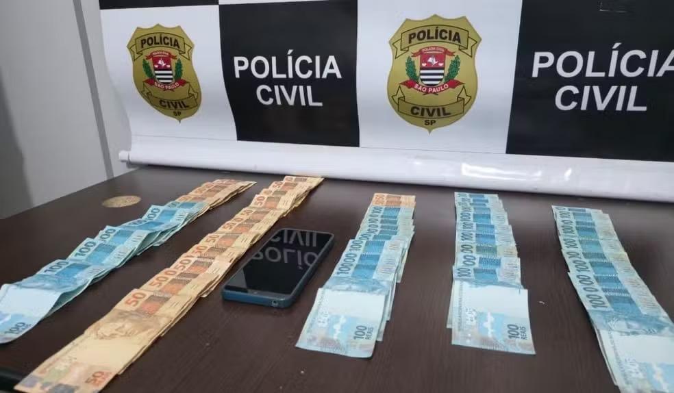 Homem é preso ao exigir dinheiro de rede de farmácias para evitar publicações falsas