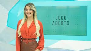 Renata Fan se emociona ao falar de morte do pai: 'Tudo muito intenso, muito rápido'