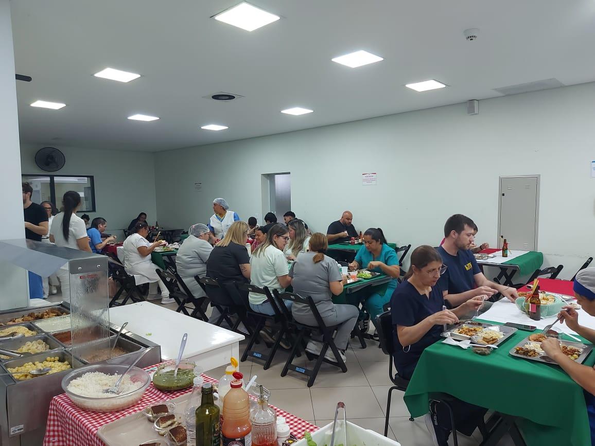 Santa Casa encerra novembro com almoço e jantar italianos para colaboradores