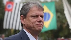 Tarcísio lidera contra Haddad, Alckmin e França em São Paulo, aponta Paraná Pesquisas