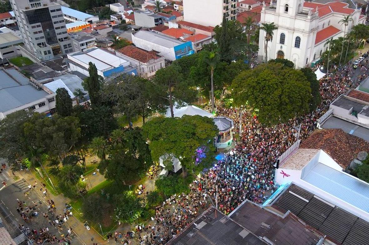 Carnaval Compartilhe Sua Alegria 2026 terá 15 atrações locais, trio elétrico e folia inclusiva