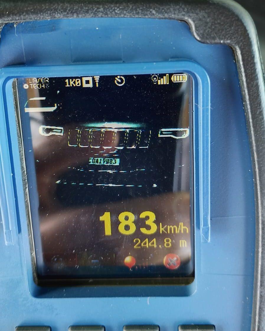 Carro é flagrado a 183 km/h na Rodovia Dom Pedro em Campinas