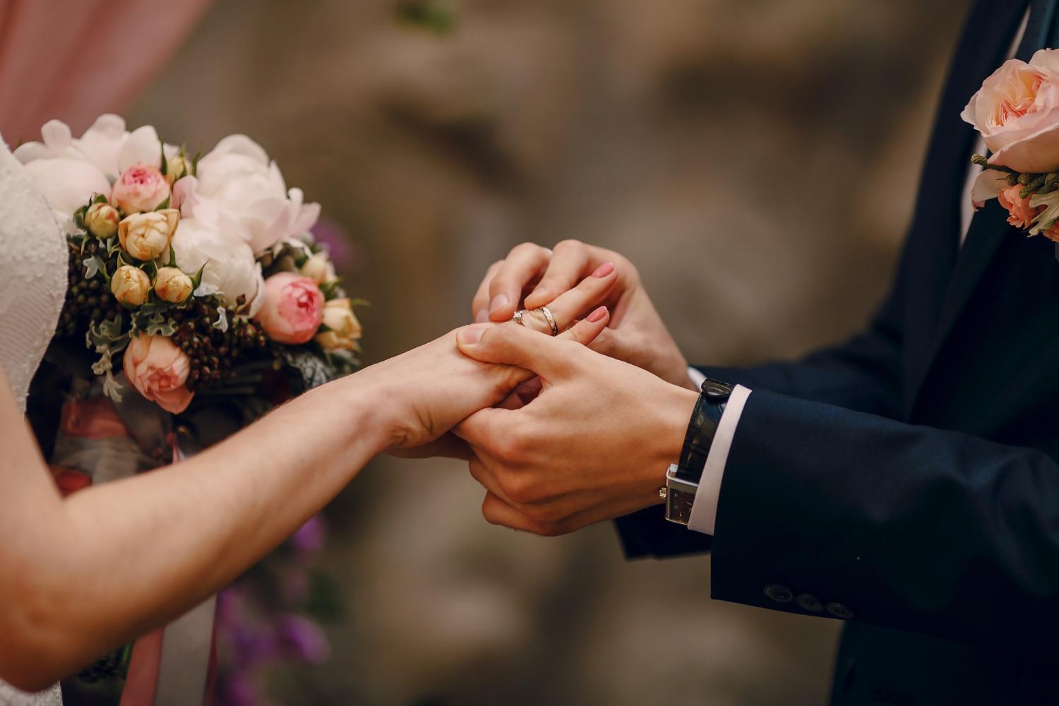 Casamento civil e religioso é mais frequente entre pessoas mais velhas em São Paulo