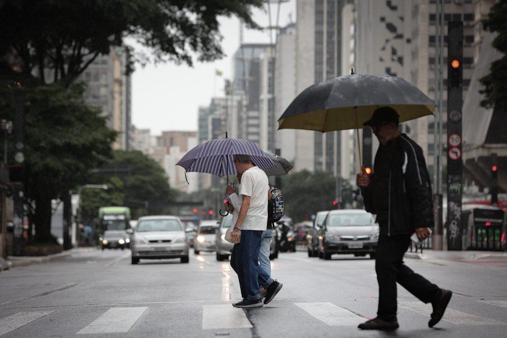 Defesa Civil do estado alerta para risco de chuvas fortes e tempestades em São Paulo