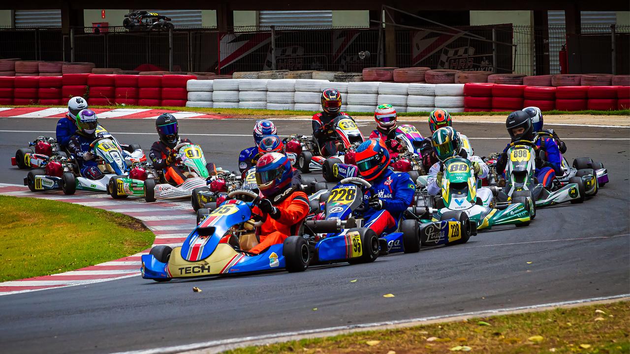 Endurance de F4 desafia pilotos em prova de 3 horas, no Kartódromo Internacional San Marino