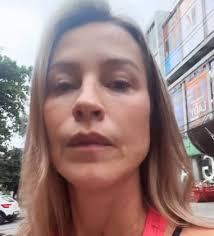 Luana Piovani se irrita com paparazzo em shopping e dispara: 'É muita cafonice'