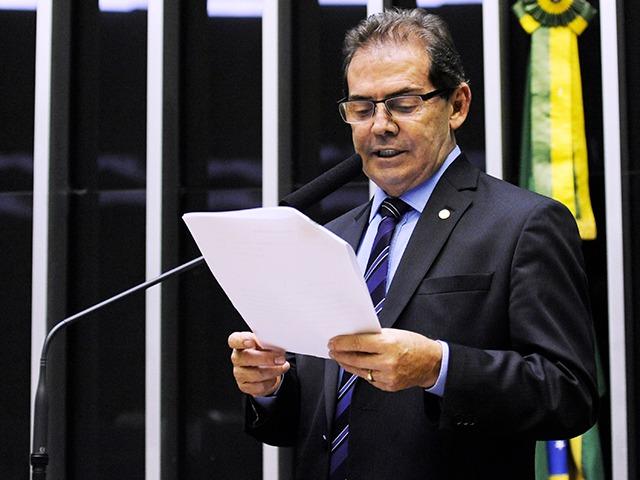 Paulinho da Força é autorizado por Moraes a visitar Collor em prisão domiciliar