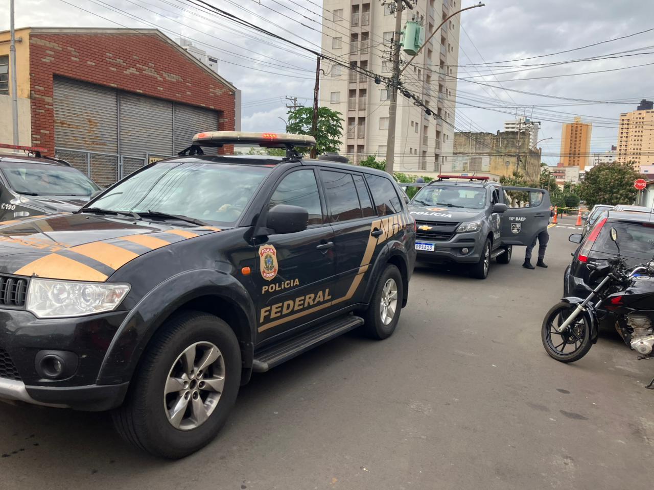 PF cumpre mandados na região durante operação contra tráfico de drogas