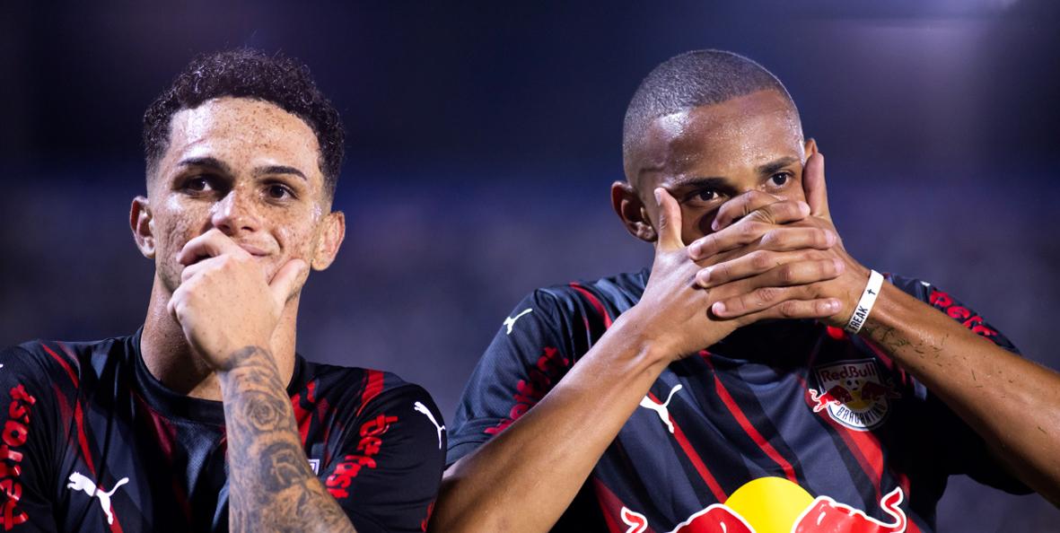  Red Bull Bragantino vence o Corinthians, mantém 100% e assume a liderança