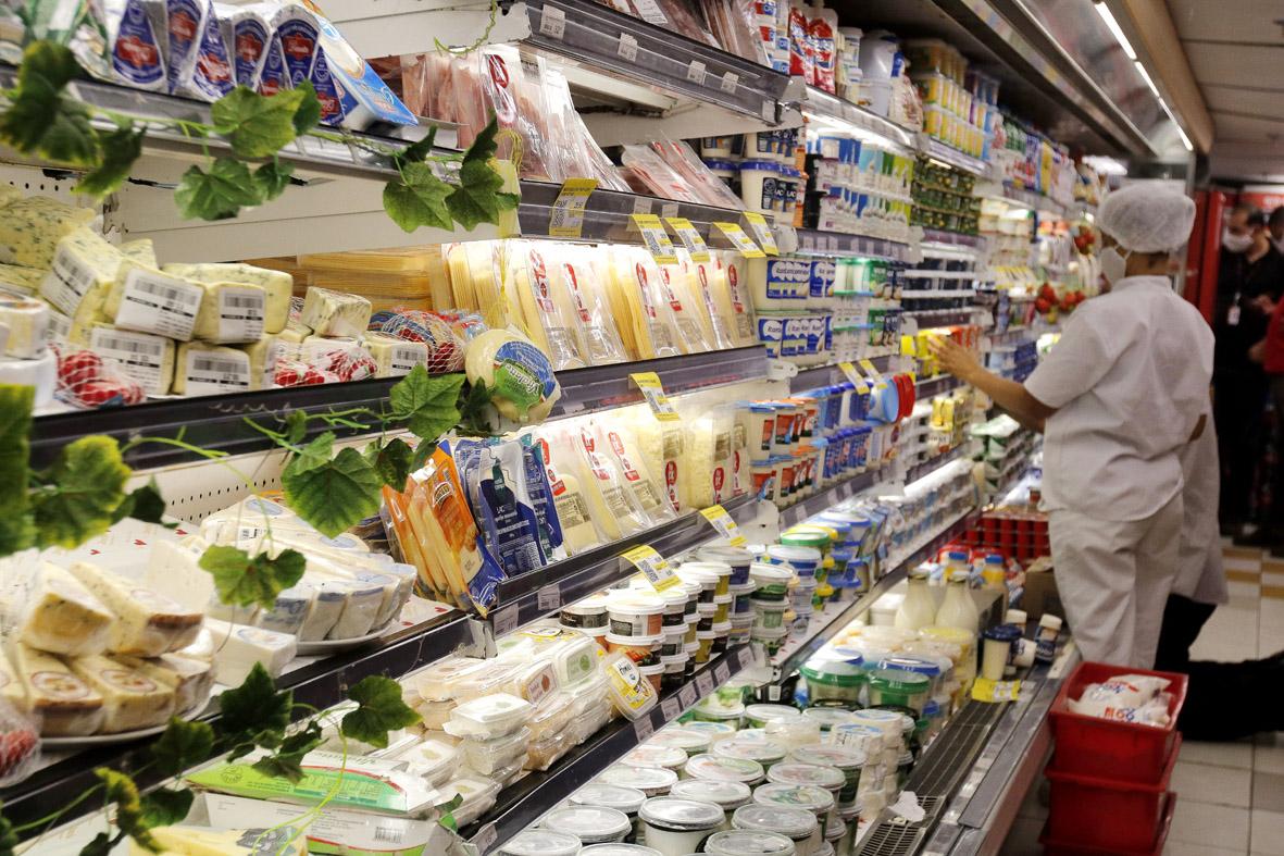 Supermercados paulistas ampliam número de lojas e demanda por vagas permanece elevada