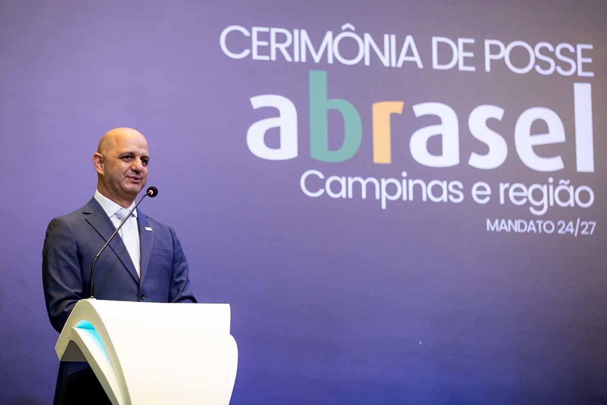 Alimentação fora do lar amplia contratação de profissionais 50+