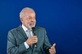 Atlas/Bloomberg: Lula cai 3,8 pontos e Flávio cresce 2,9 em principal cenário de 1º turno