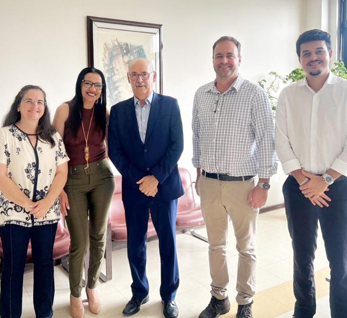 Diretoria da Santa Casa debate financiamento hospitalar em reunião sobre tabela do SUS Paulista