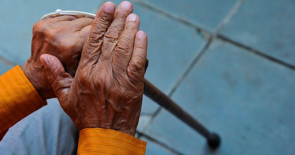 Estudo mostra sintomas depressivos que indicam maior risco de demência na meia-idade