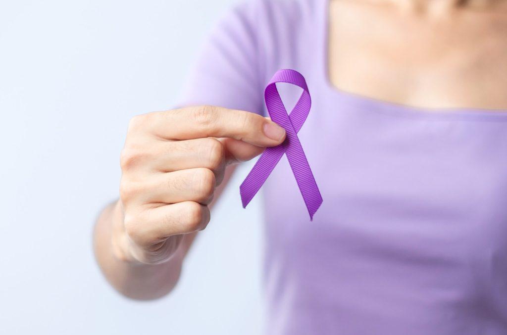 Fevereiro Roxo: diagnóstico precoce melhora qualidade de vida de pacientes