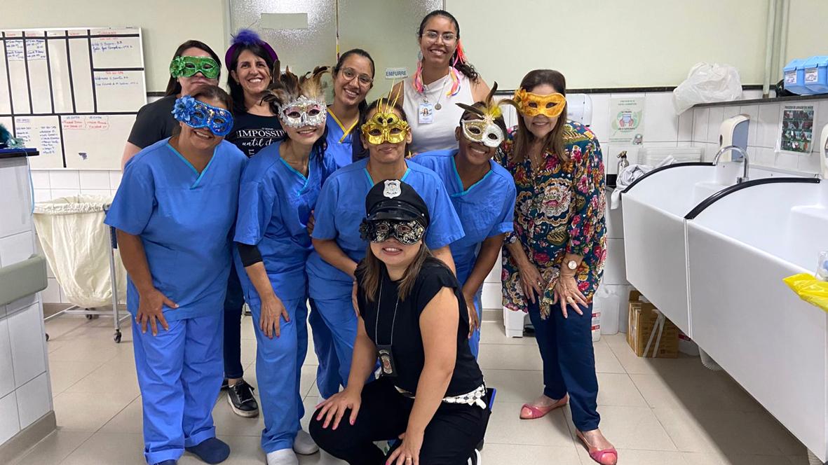 Hemodiálise da Santa Casa promove Carnaval para pacientes e equipe