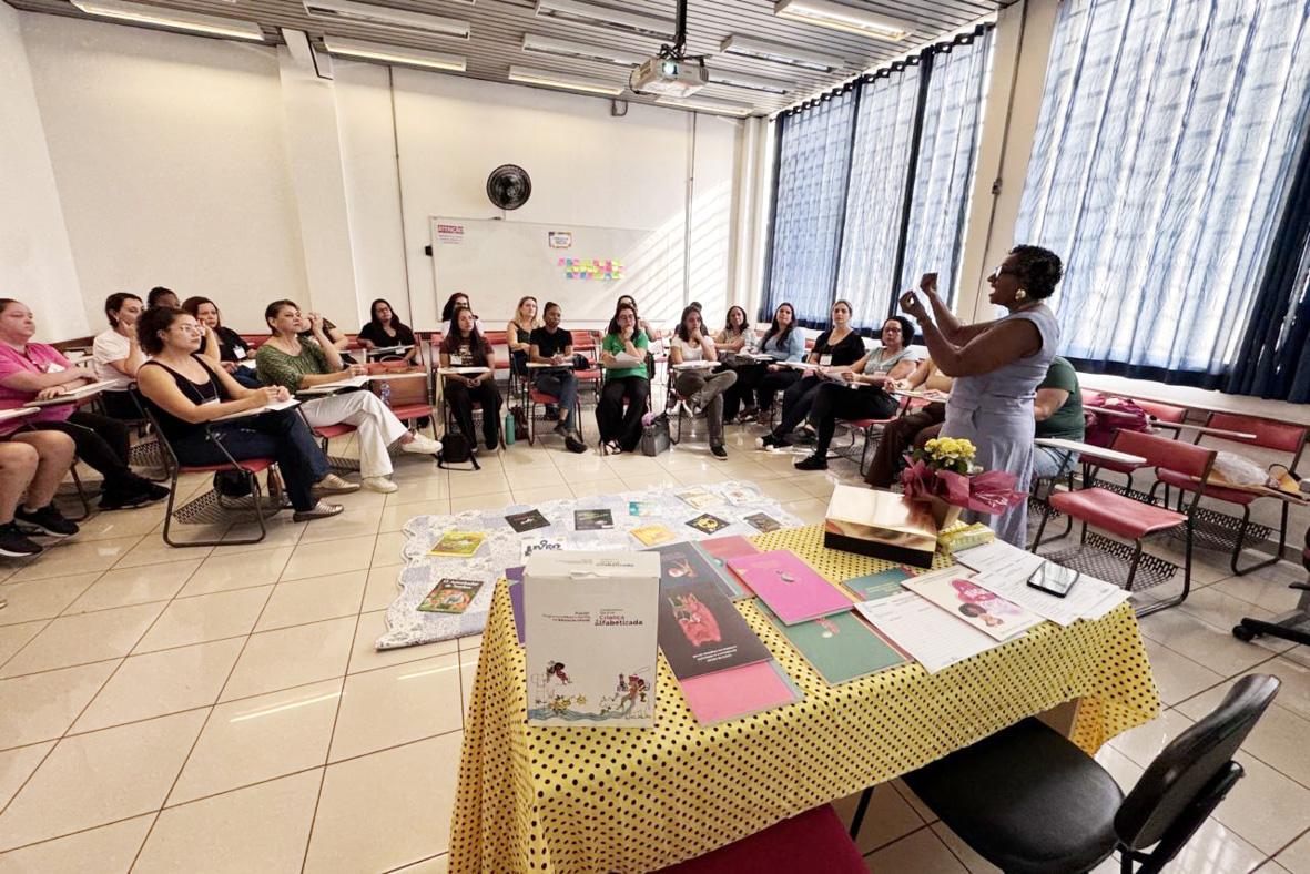 Itatiba participa de formação regional do Programa Leitura e Escrita na Educação Infantil