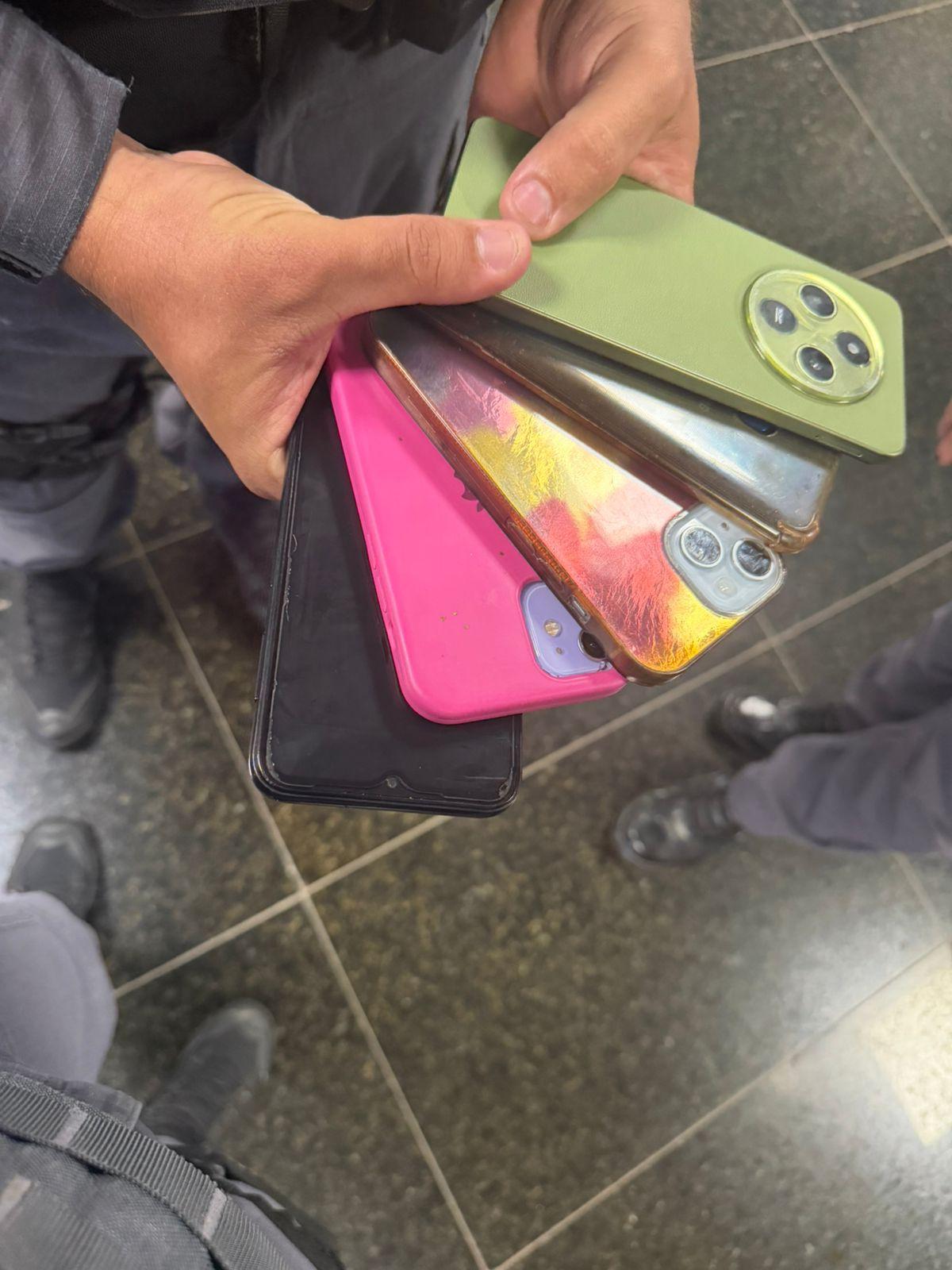 Operação Carnaval recupera mais de 60 celulares em blocos de rua na capital