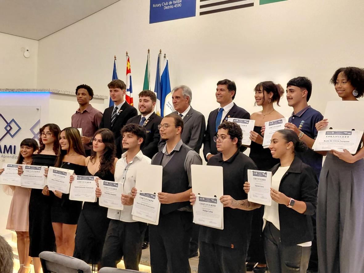 Rotaract Club: Itatiba tem nova entidade composta por 17 jovens