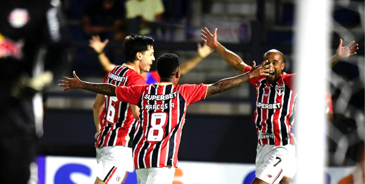  São Paulo derrota o Red Bull Bragantino e é o primeiro classificado