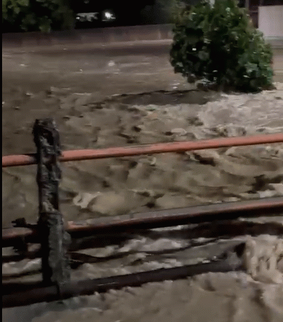 Tempestade de mais de 80mm alaga ruas e deixa casas inundadas em Monte Mor e Hortolândia