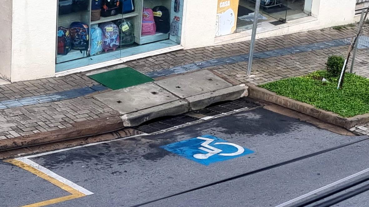 Uso irregular de vagas especiais gera aumento de autuações em Itatiba, aponta Departamento de Trânsito