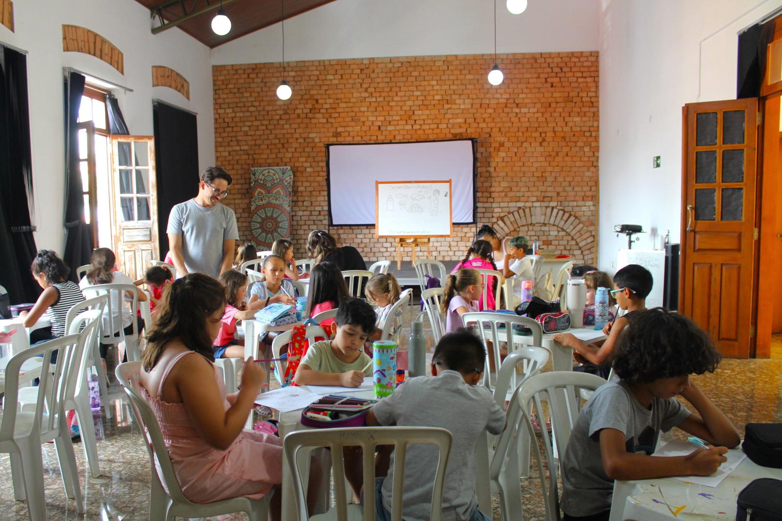 Agenda cultural de março ainda tem oficina, cinema e leitura