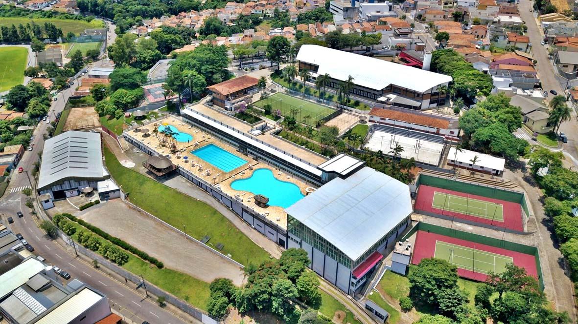 Associados e simpatizantes fazem a festa pelos 89 anos de fundação do Itatiba EC