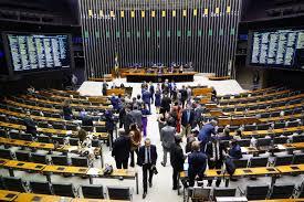 Câmara fará votações remotas durante a janela partidária e ficará esvaziada até 3 de abril