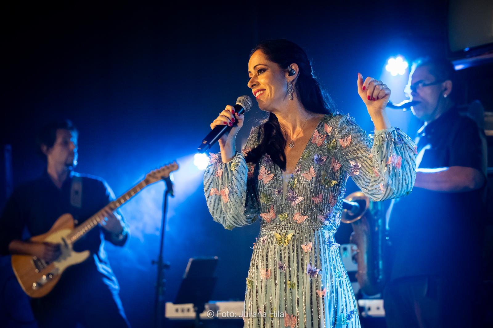 Cantora de Campinas lança canção sobre a mulher que não tem medo de amar