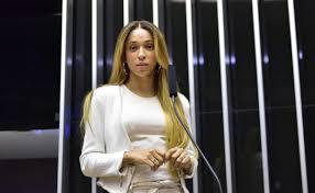 Deputada Erika Hilton processa Ratinho por discurso transfóbico