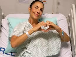 Ivete Sangalo ressurge após cirurgia no rosto: 'Poderia ter sido tão pior'