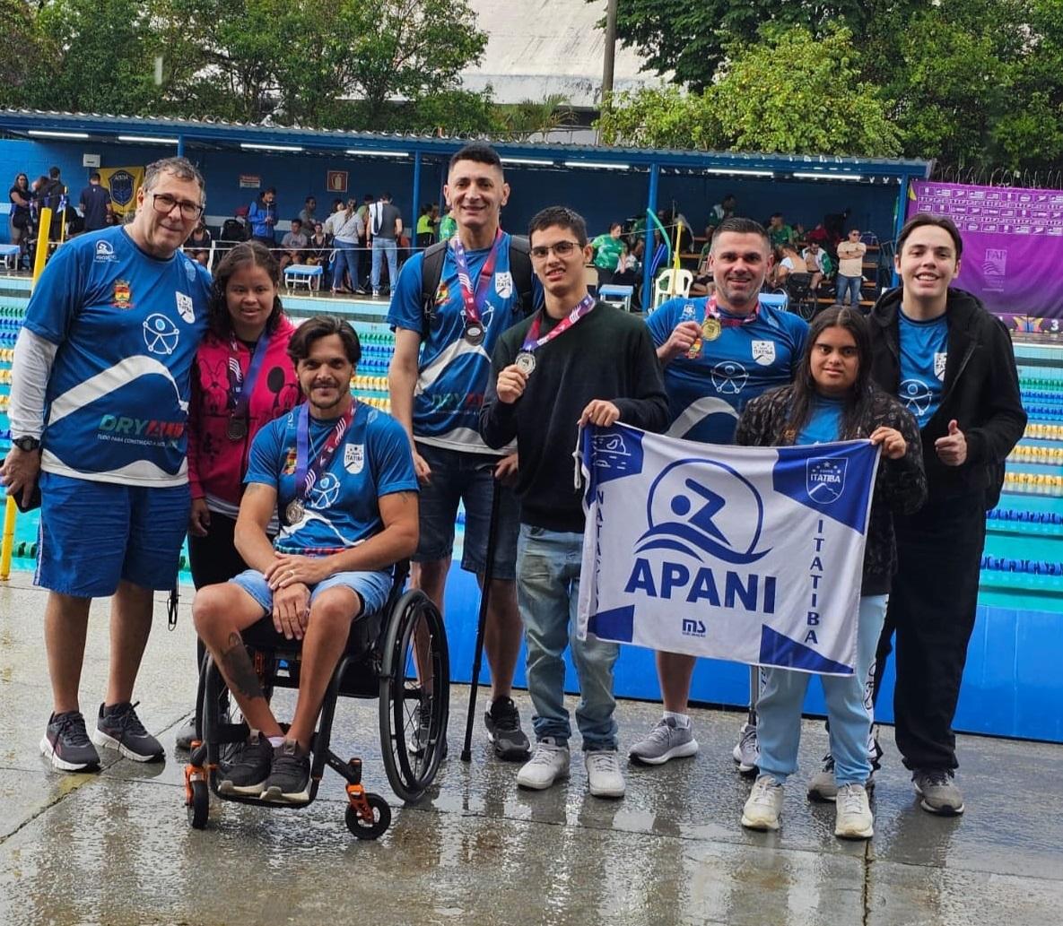 Nadadores do Primeira Braçada fazem bonito no 4º Open Paulista de Paranatação
