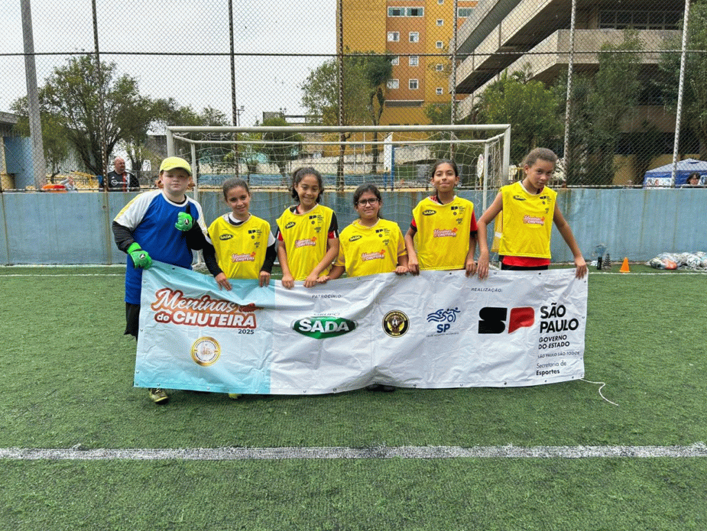 Só para meninas: projeto impulsiona futebol feminino em São Bernardo do Campo